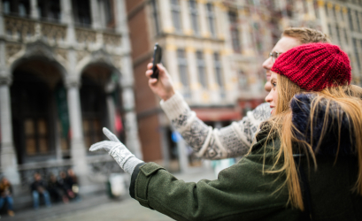 couple in the grand place